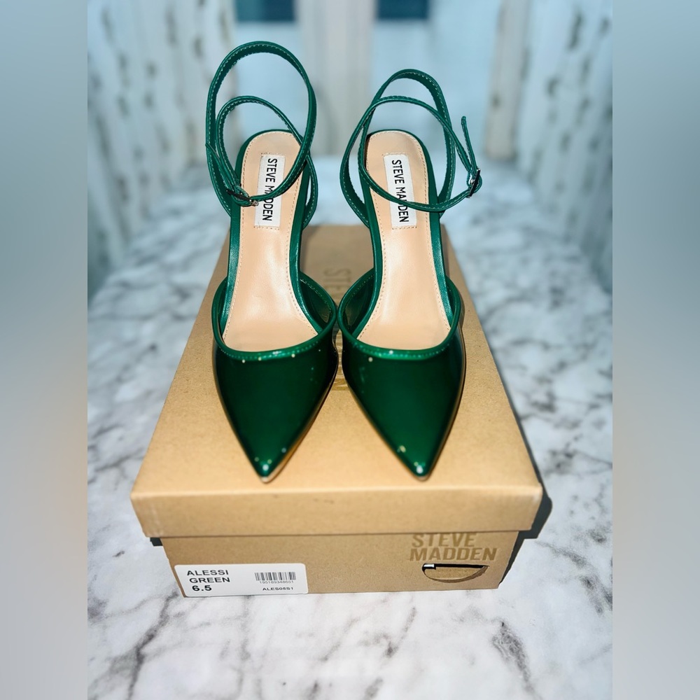 Steve Madden Alessi Pump